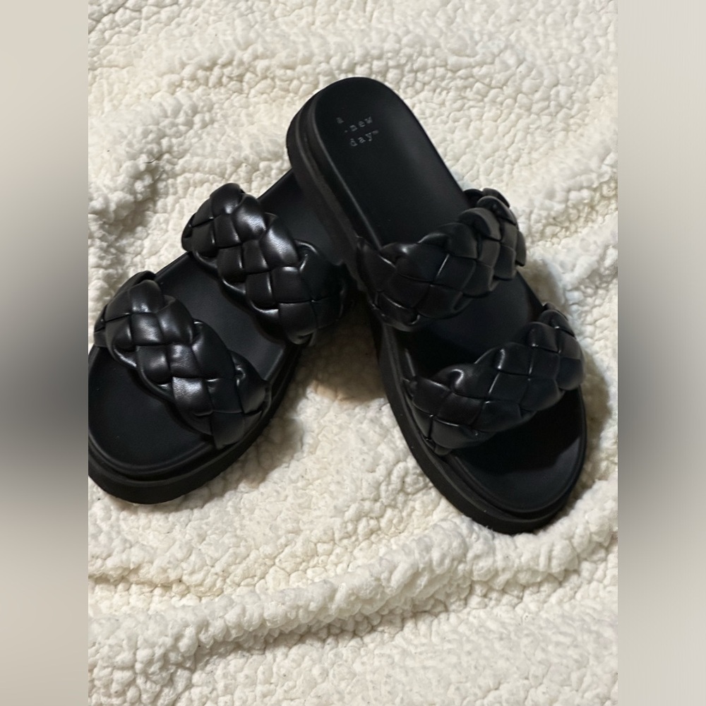 Black sandals A New Day(used)